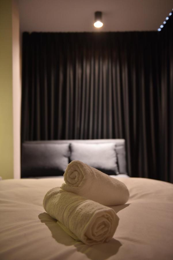 Selfie'S Boutique Hotel ทิเบเรียส ภายนอก รูปภาพ