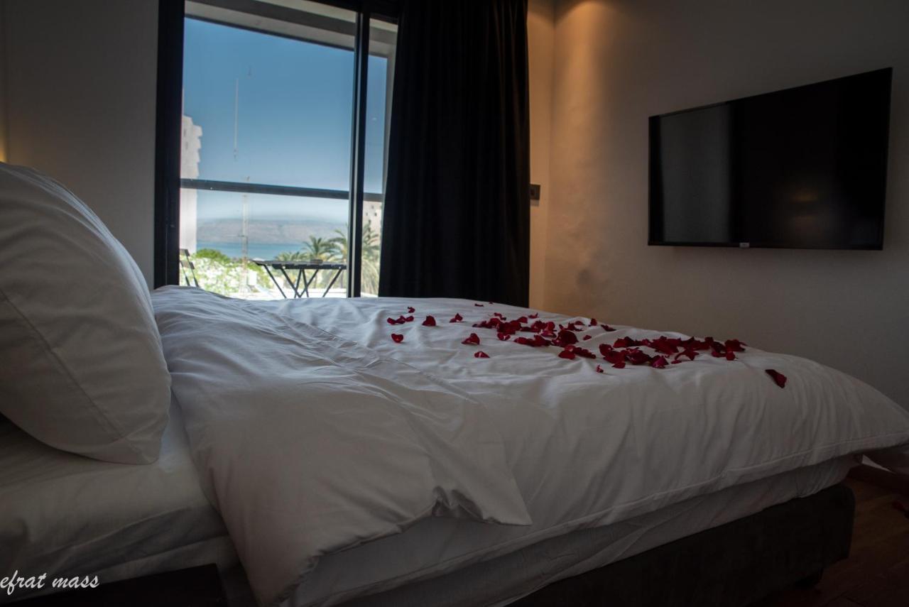 Selfie'S Boutique Hotel ทิเบเรียส ภายนอก รูปภาพ