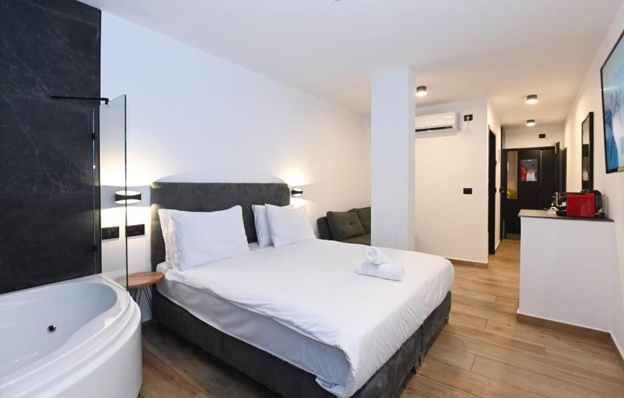 Selfie'S Boutique Hotel ทิเบเรียส ภายนอก รูปภาพ