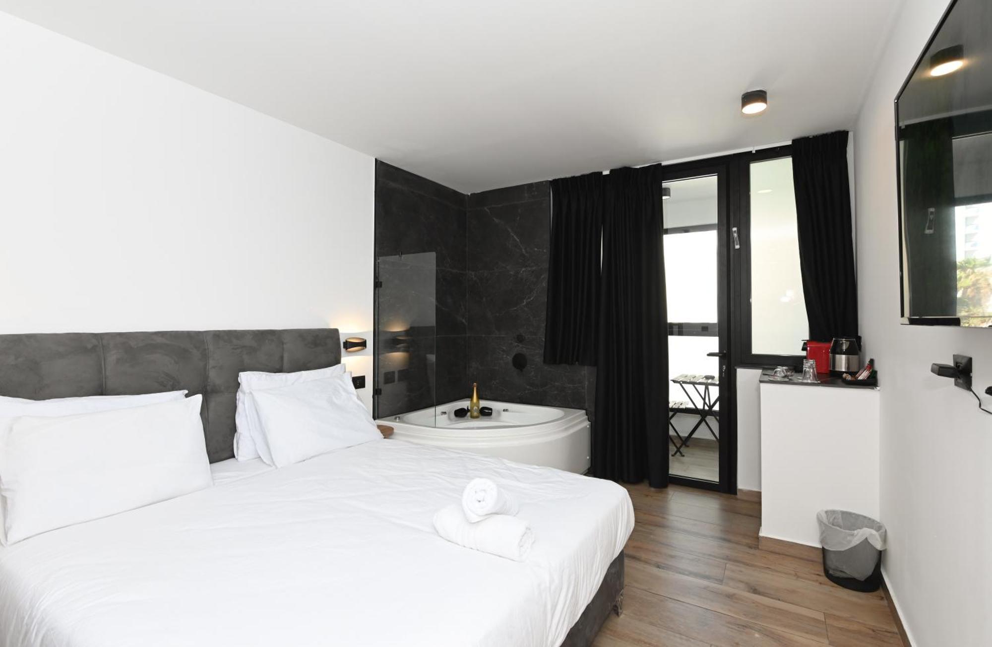 Selfie'S Boutique Hotel ทิเบเรียส ภายนอก รูปภาพ
